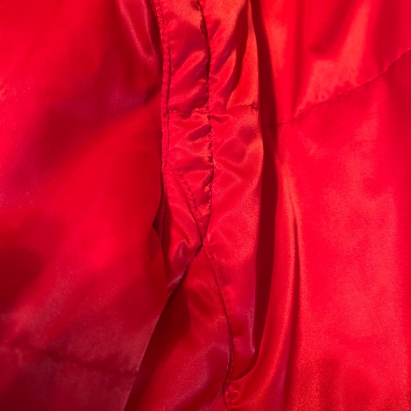 Used NIKE Women's RED Puff Jacket Size (S/P) 4-6 - Removable Sleeves w/Hoodie - Picture 5 of 10